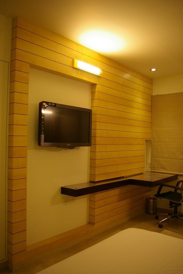 Roseline Suites Bangalore Buitenkant foto